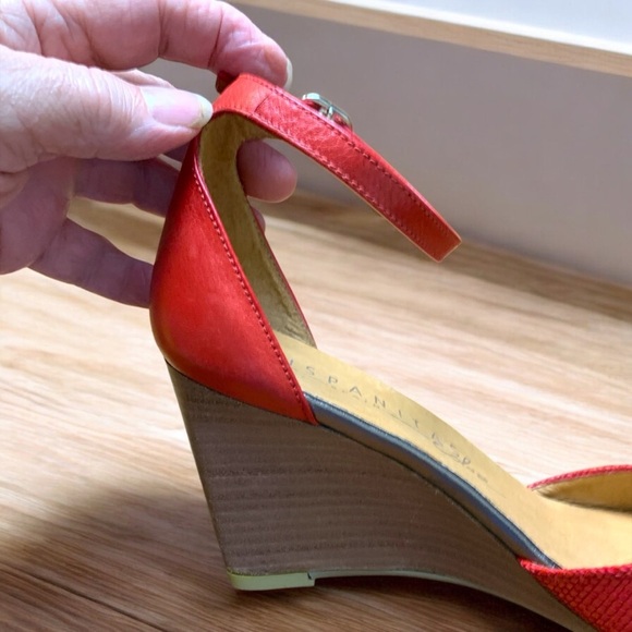 Hispanitas Made in Spain Red Wedge Shoe w Floral Accent and Ankle Strap - Picture 5 of 5